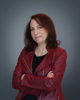 Headshot of Vilma Sicilia-Sceusa, a senior recruiter at JMS talent